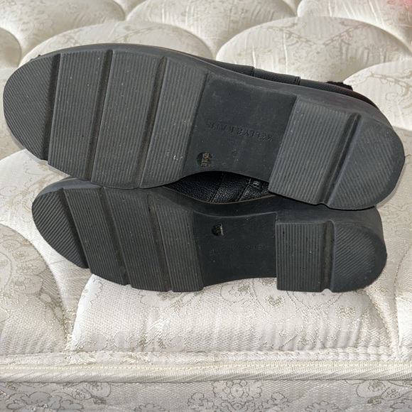 Boots - Picture 3 of 5